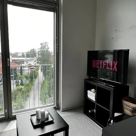 Cozy Penthouse Loft - Near The Airport *