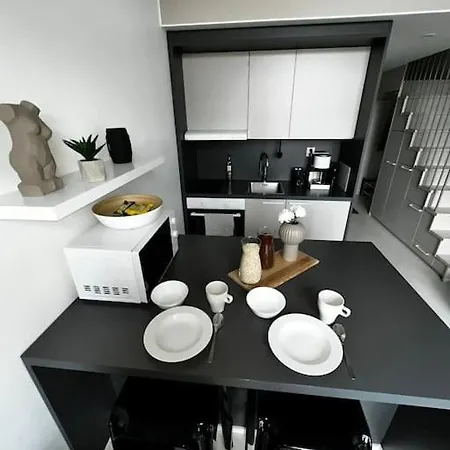 Apartamento Cozy Penthouse Loft - Near The Airport